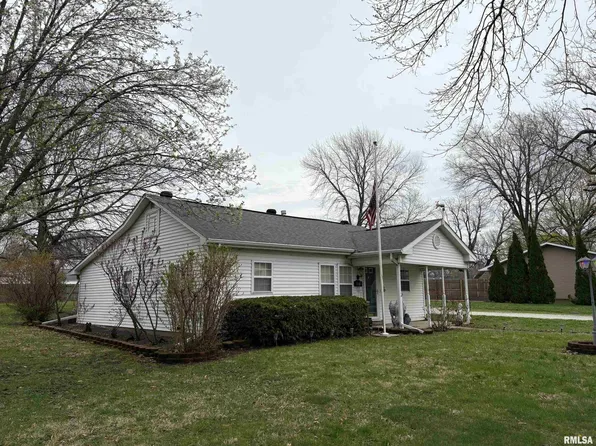 106 E Lincoln St, Edinburg, IL 62531