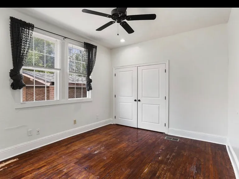 2110 Amelia St — Photo 8