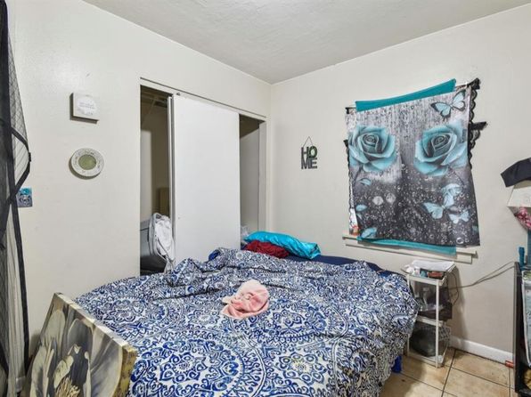 tampa-florida-444513852 picture