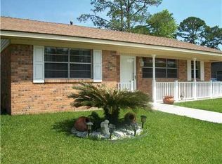 6556 Columbus Cir, Ocean Springs, MS 39564