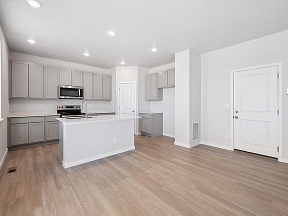 4th image of 4740 N Valdai Ct