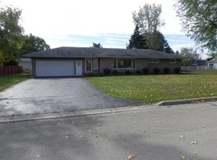 120 Loraine Dr, Genoa, IL 60135