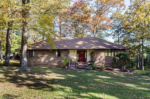 1st image of 168 S Country Ln