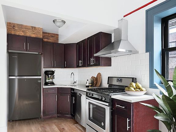 2nd image of 394 Quincy St #4B