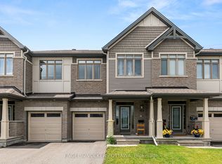165 Overberg Way, Ottawa, ON K2S 0V8