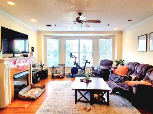 78 Jefferson St APT 3E