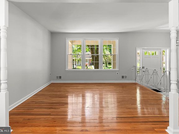 2nd image of 12204 Kinloch Ct