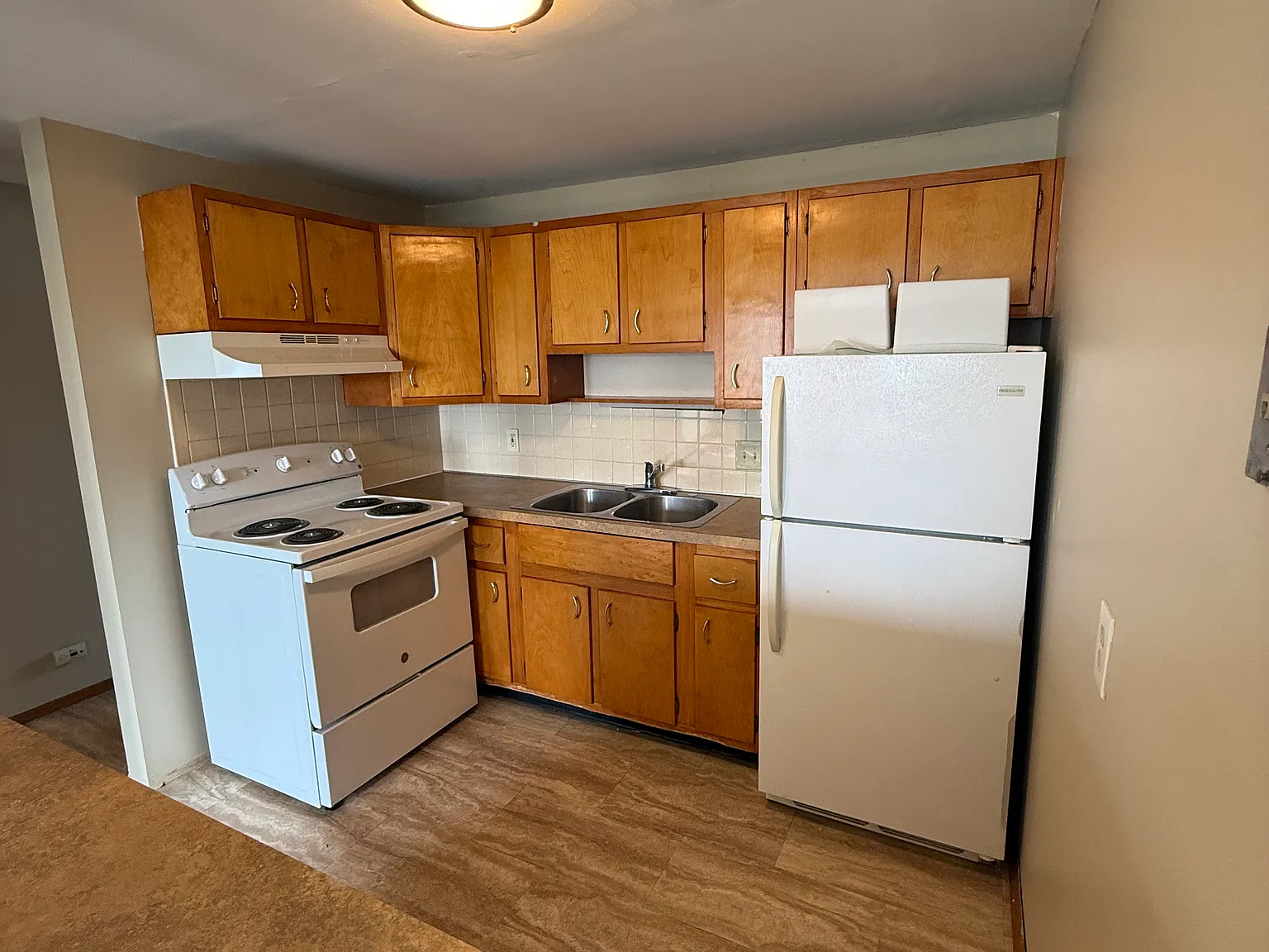 1 bed, 500 sqft, $1,040 — Photo 2