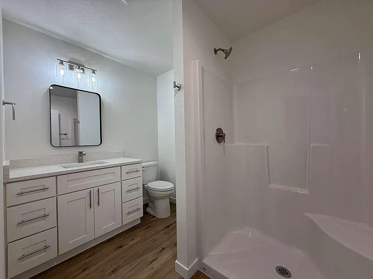 3925 E 32nd Ave #2 — Photo 13