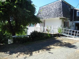 1161 N Grape St, Coquille, OR 97423
