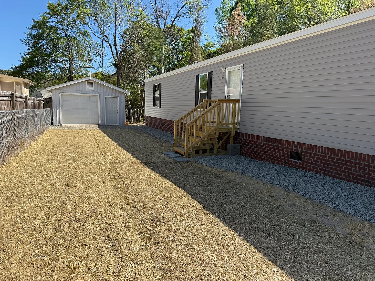 3 bed, 924 sqft, $1,700 — Photo 1