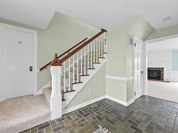 4th image of 124 Hermitage Cir