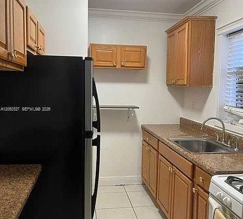 4th image of 1265 W 24th St APT 121