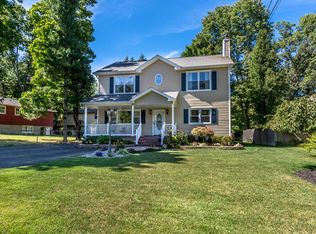 11 Stony Brook Rd, Stanhope, NJ 07874