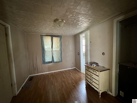 4th image of 115 Riverfront Dr