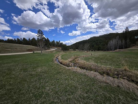 5th image of 7F Mountain Stream Rd