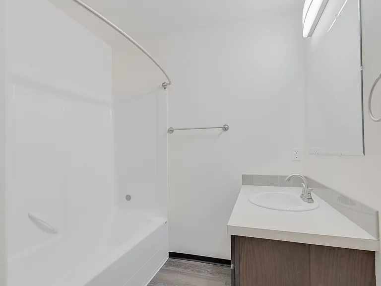 2312 White Ave #101 — Photo 10