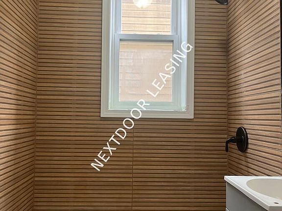 4th image of 934 Pavonia Ave #5M