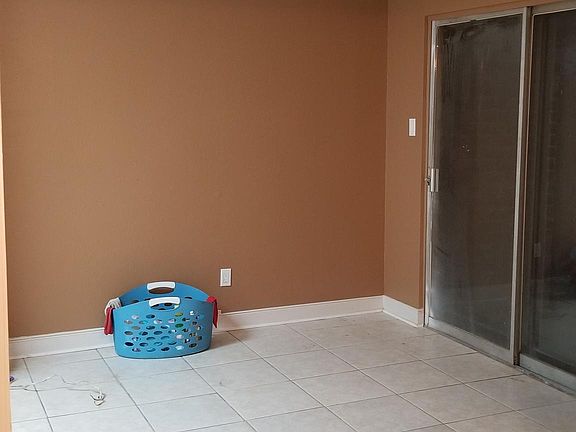 4th image of 12056 Mighty Oak Dr #B