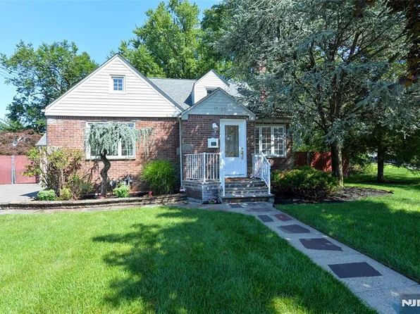 17-23 Berdan Ave, Fair Lawn, NJ 07410