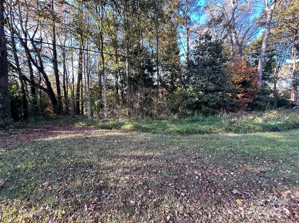 Oakwood Ln, Charlotte, NC 28215