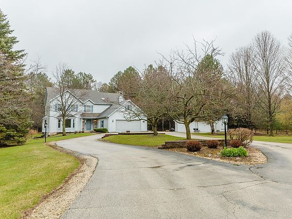 3rd image of 3382 Oakwood Ct