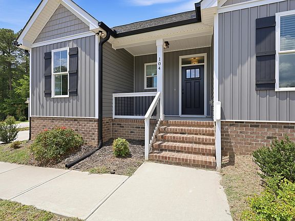4th image of 104 Averly Ct