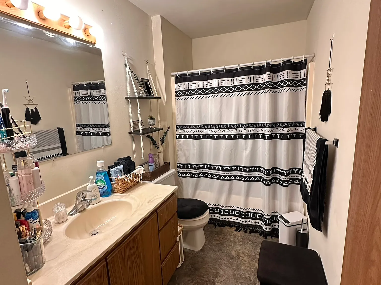 2 bed, 1000 sqft, $1,195 — Photo 4