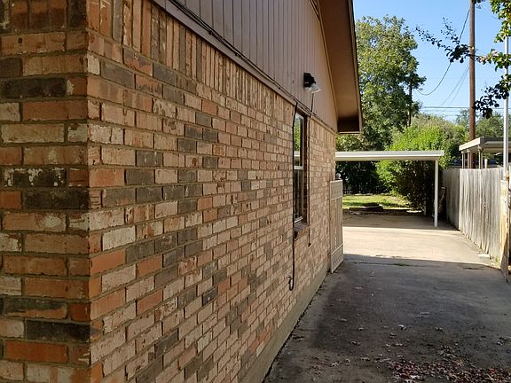 2nd image of 5521 Lake Highlands Dr