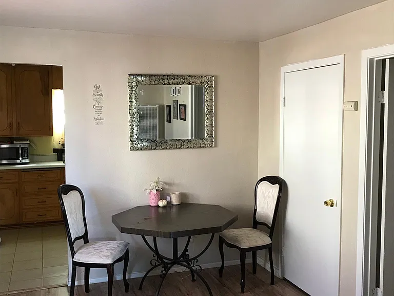 212 Park Ave — Photo 16