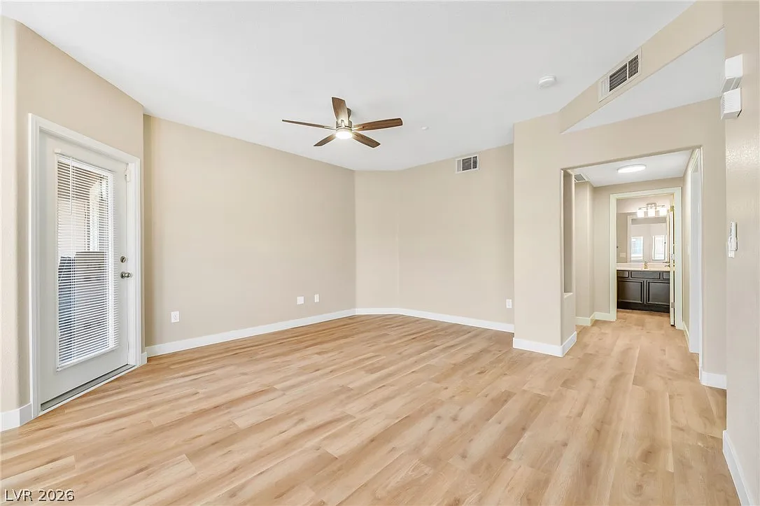 2 bed, 2.0 bath, 1253 sqft, $1,600 — Photo 3