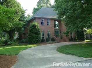 1629 Shelby Cir, Hixson, TN 37343