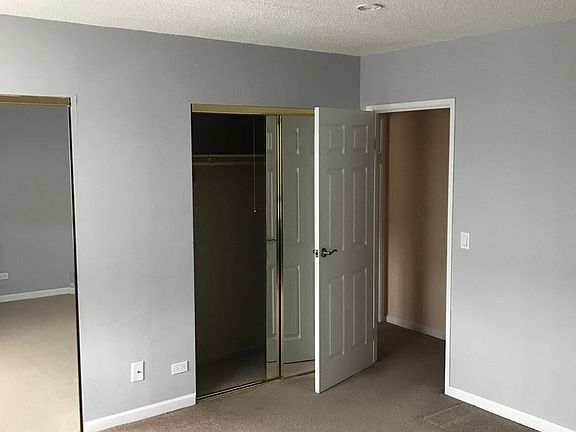 3rd image of 9737 N Fox Glen Dr Unit 3M