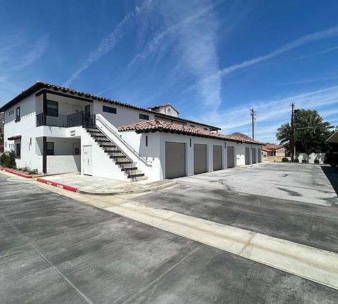3rd image of 51480 Desert Club Dr #108