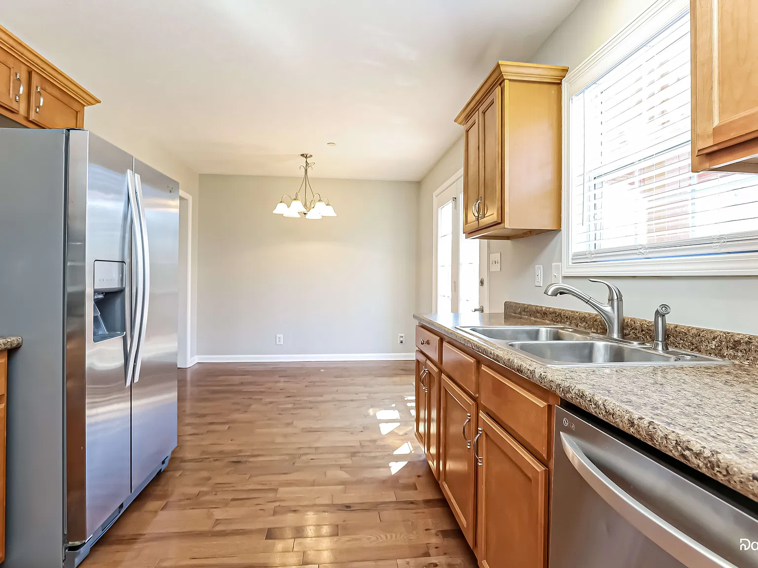 3 bed, 2.5 bath, 2080 sqft, $2,455 — Photo 3