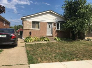 24550 Brittany Ave, Eastpointe, MI 48021