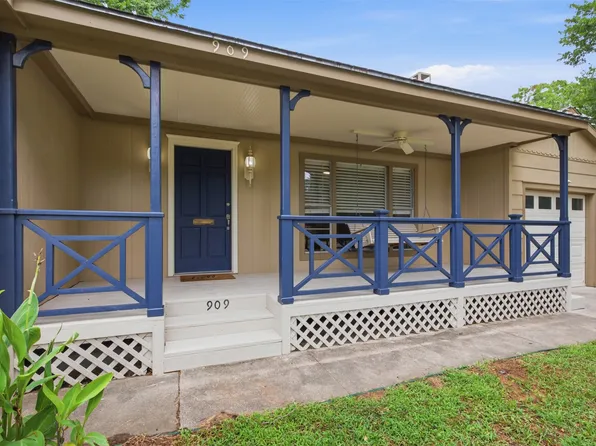 909 Keith Pumphrey Dr, River Oaks, TX 76114