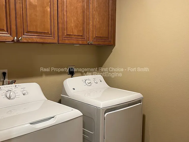 529 Ridge Point Dr — Photo 7