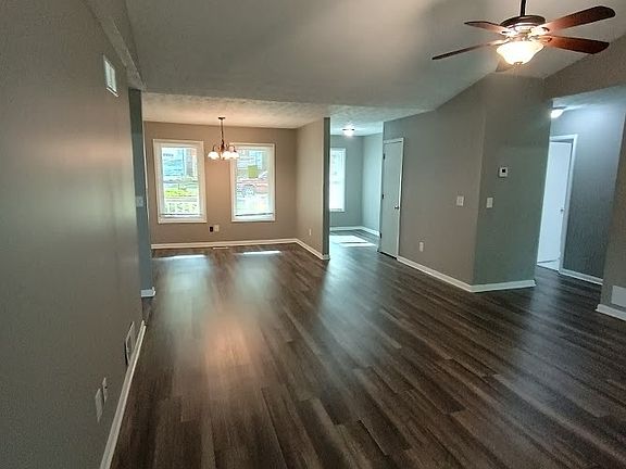 4th image of 697 Pepperwood Trl