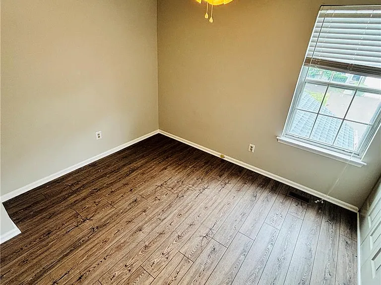 2427 Linksman Ln — Photo 30