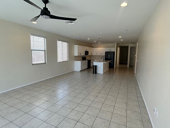 3rd image of 1011 W Calle Moa