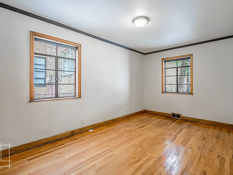 1374 E. Broad St. — Photo 38