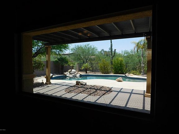 5th image of 8079 N Faded Leaf Dr