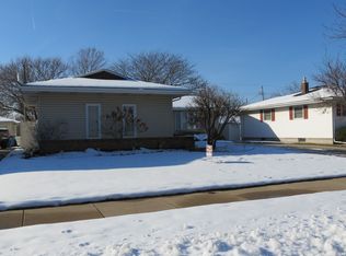 9152 Idlewild Dr, Highland, IN 46322