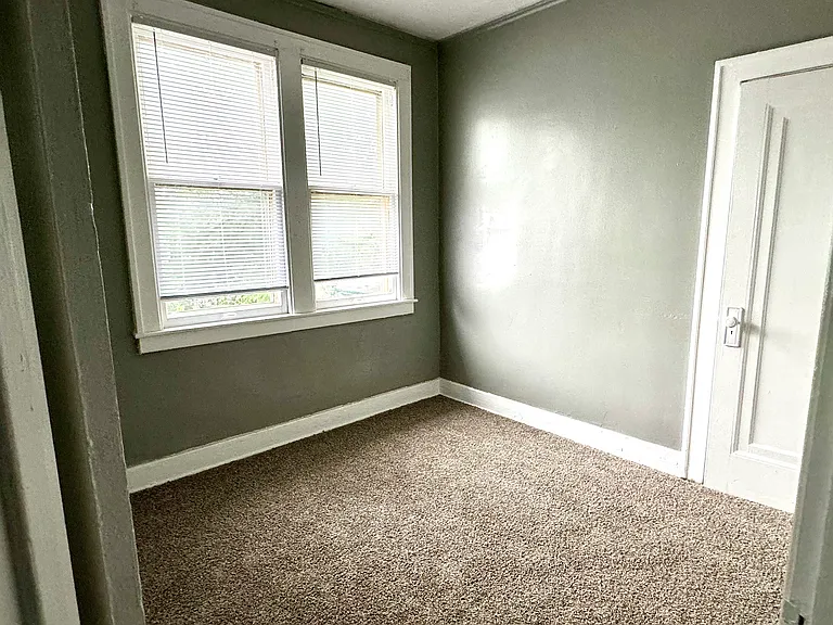 15537 Normandy Ave #2 — Photo 12