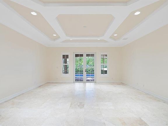 3rd image of 2418 S Olive Ave