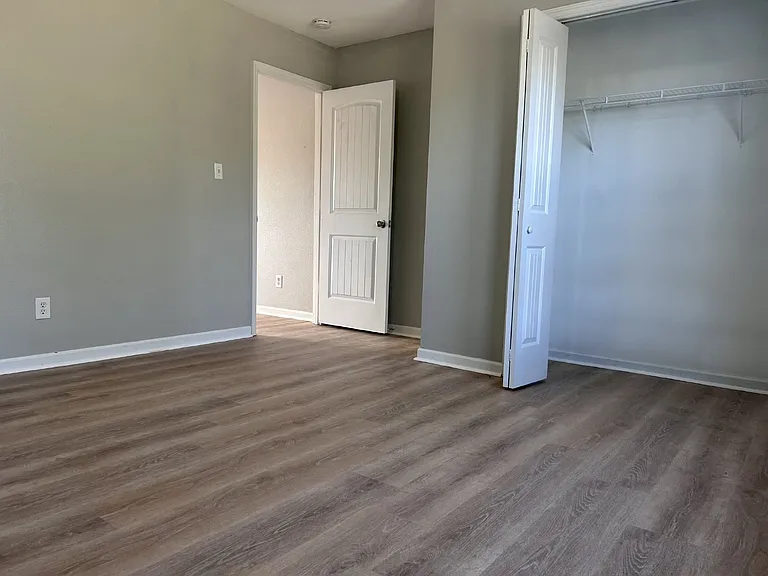 379 Jasmine Dr — Photo 7