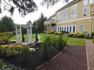 10 Village Center Dr #43E, Reading, PA 19607