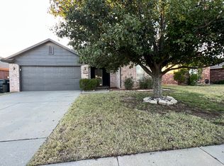 2405 Augusta Dr, Moore, OK 73160