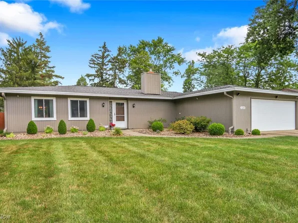 15244 High Point Rd, Strongsville, OH 44136